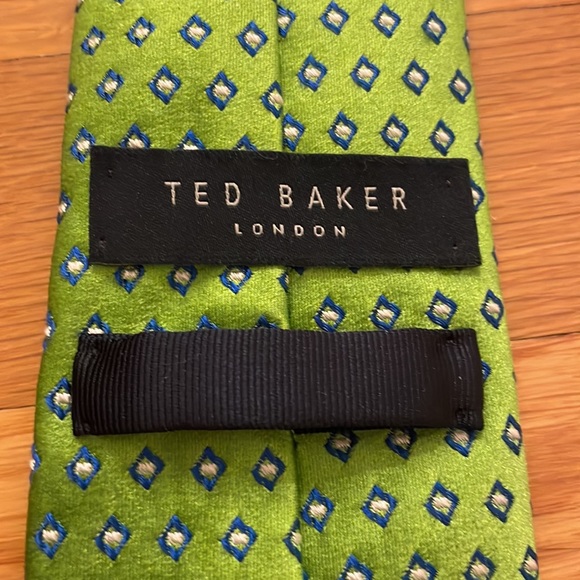Ted Baker silk tie - Picture 2 of 3